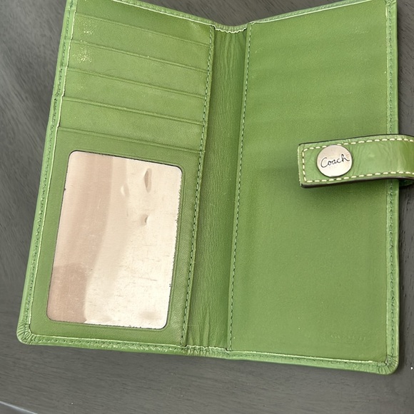 Coach skinny card and bills holder - green olive preloved - Picture 3 of 8
